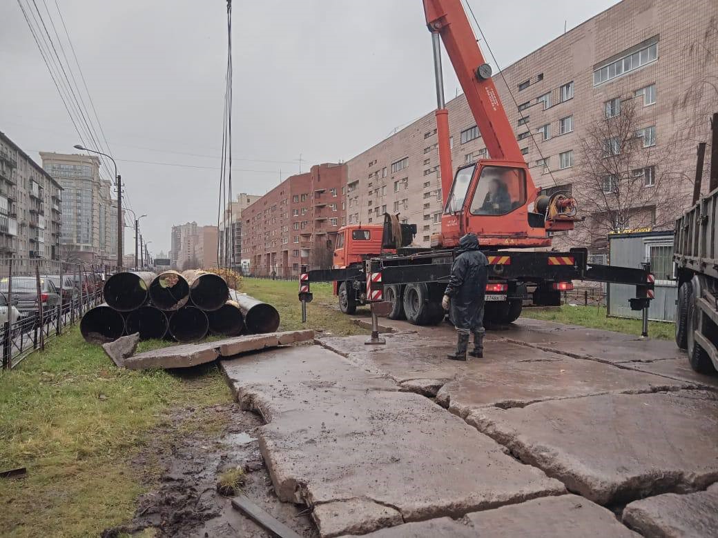 Районы теплосети спб. Теплосеть в здании. Здание Центральная теплосеть на улице. Электро здание.